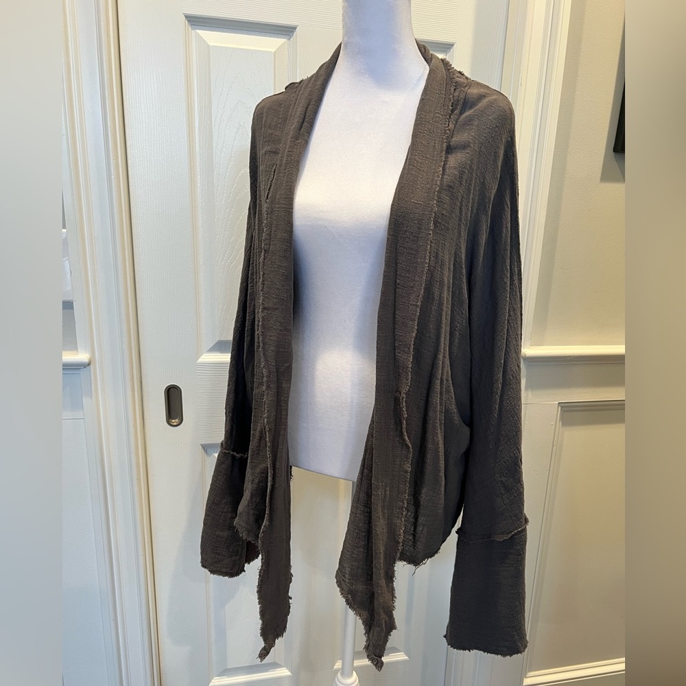 Bell sleeve tie top. Size medium. Vici dolls